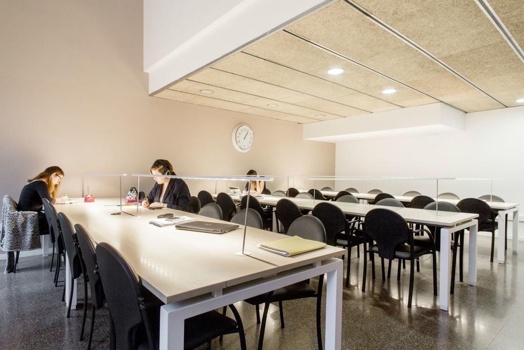 Residencia Universitaria Resa La Ciutadella Barcelona Zewnętrze zdjęcie